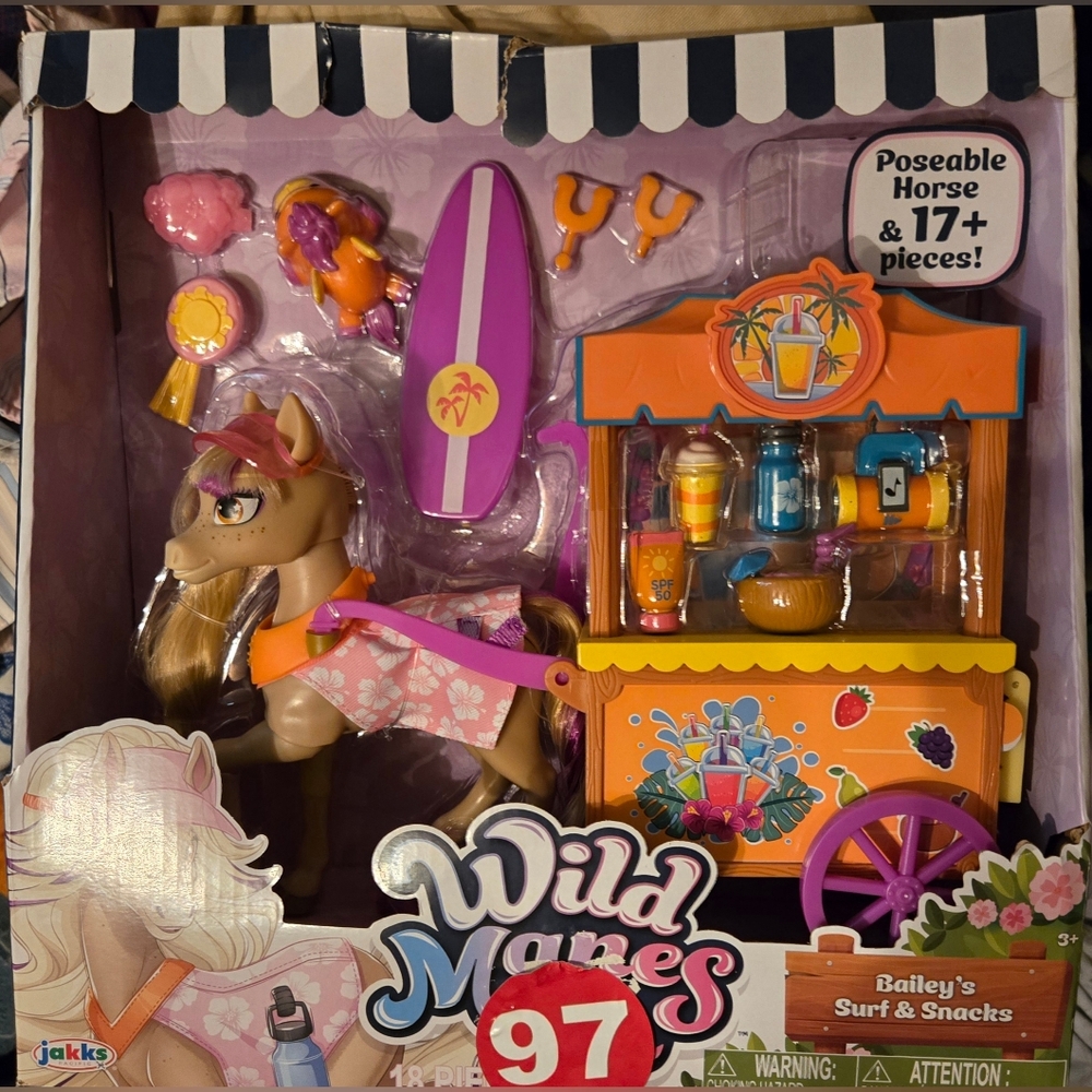 Wild Manes Horse with Surf & Snack Cart Set